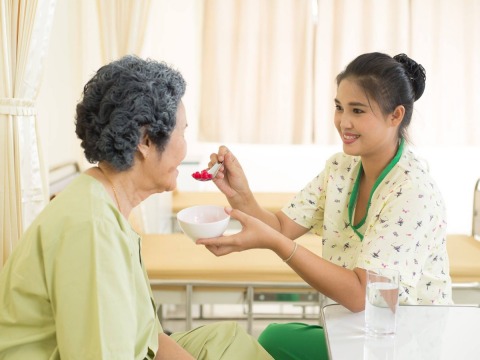 รับดูแลคนชรา ตลิ่งชัน